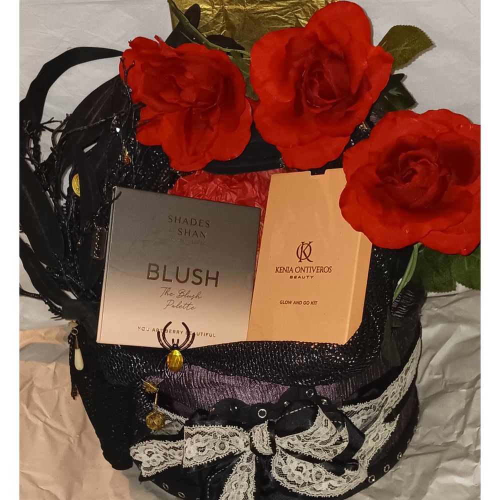 Shades by Shan & Kenia Ontiveros Graceful Face Duo